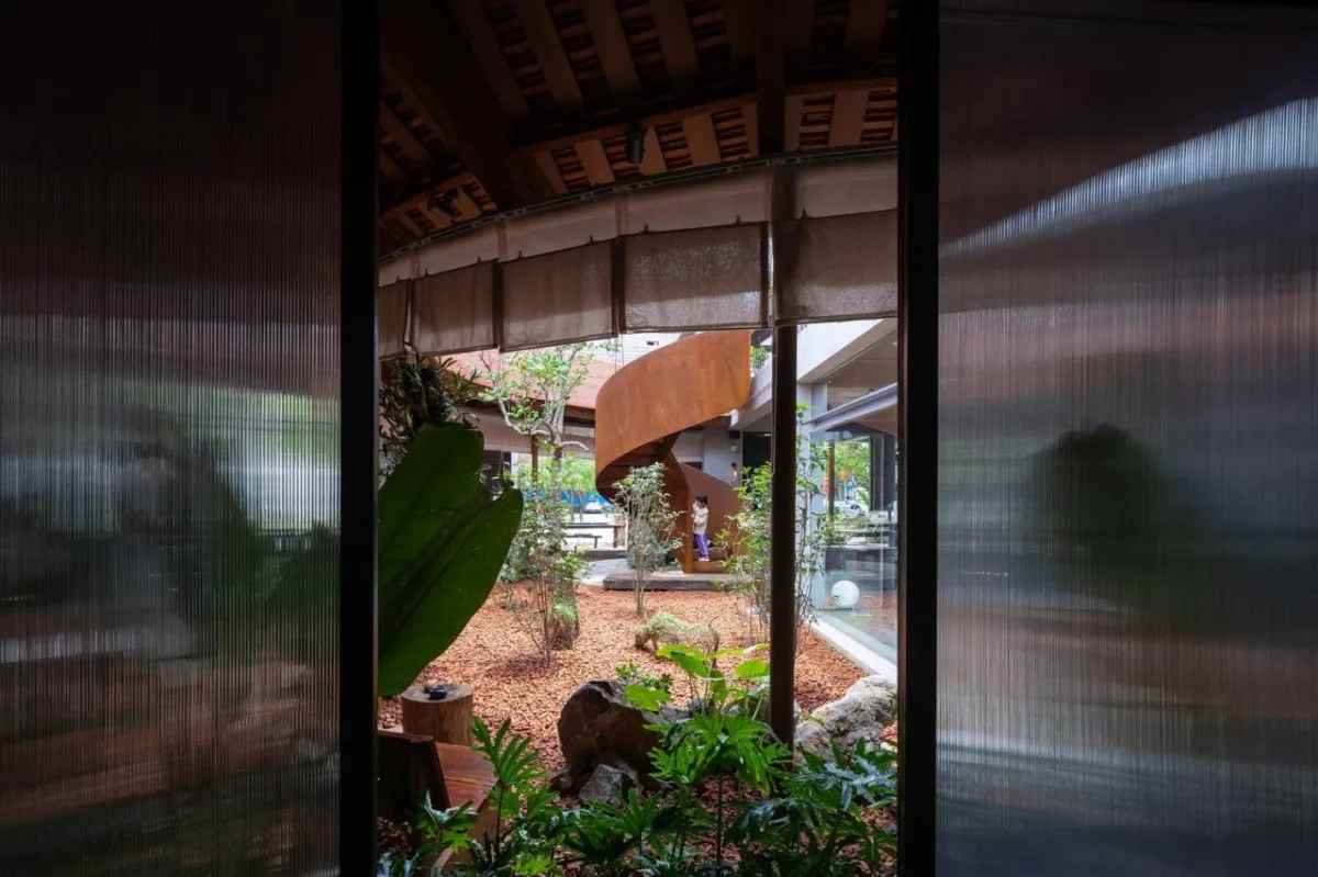 BIM建筑|May 咖啡厅和面包店 / FeA