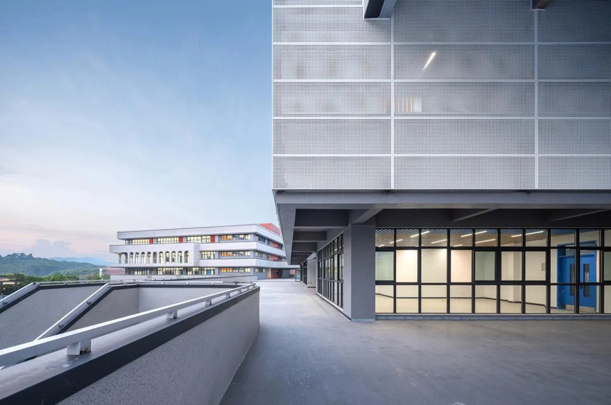 BIM建筑|台山市广旭实验学校 / 象外营造工作室
