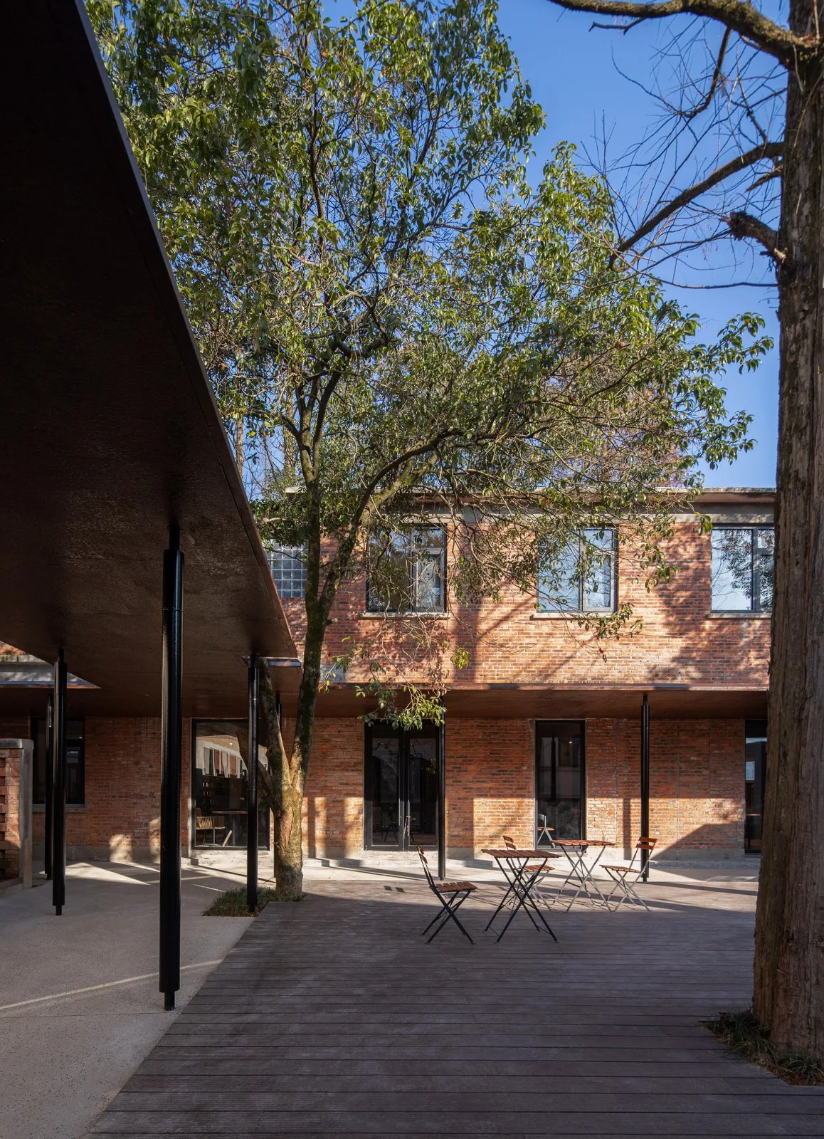 BIM建筑|龙游溪口镇乡村未来社区圃舍·溪口共享民宿 / 上海严旸建筑设计工作室