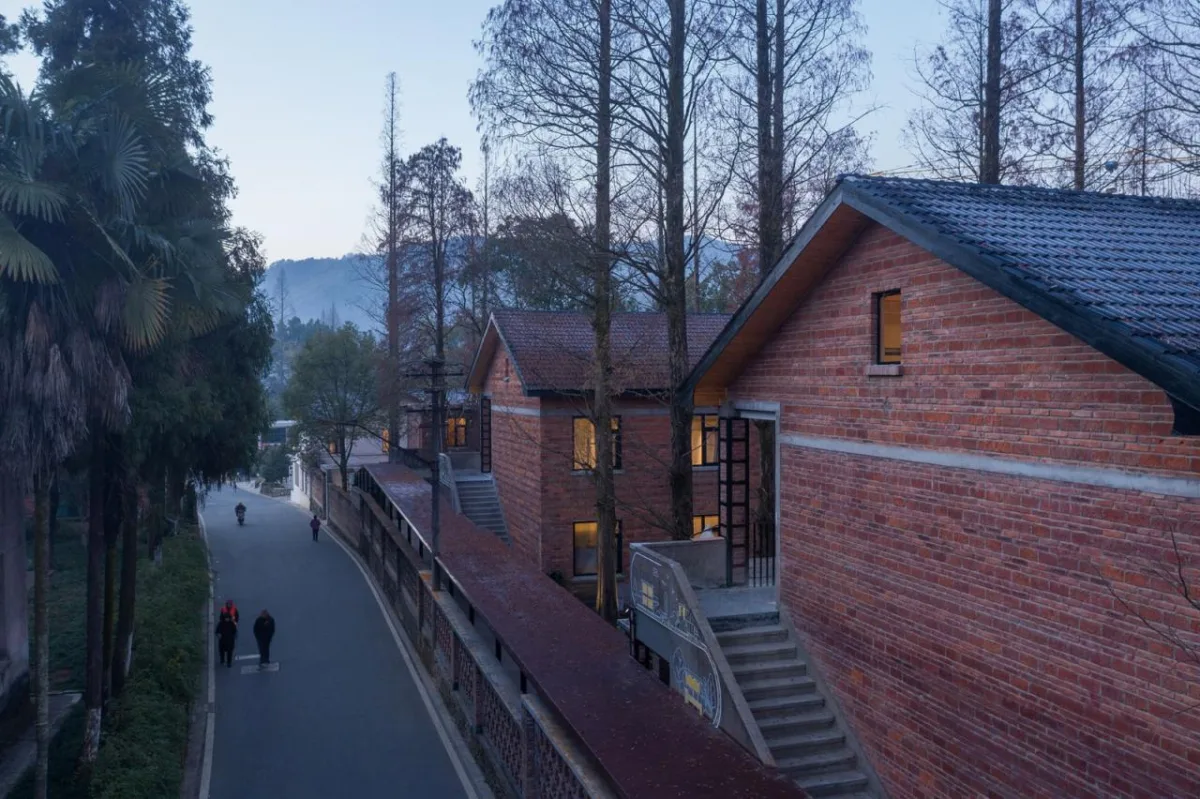 BIM建筑|龙游溪口镇乡村未来社区圃舍·溪口共享民宿 / 上海严旸建筑设计工作室