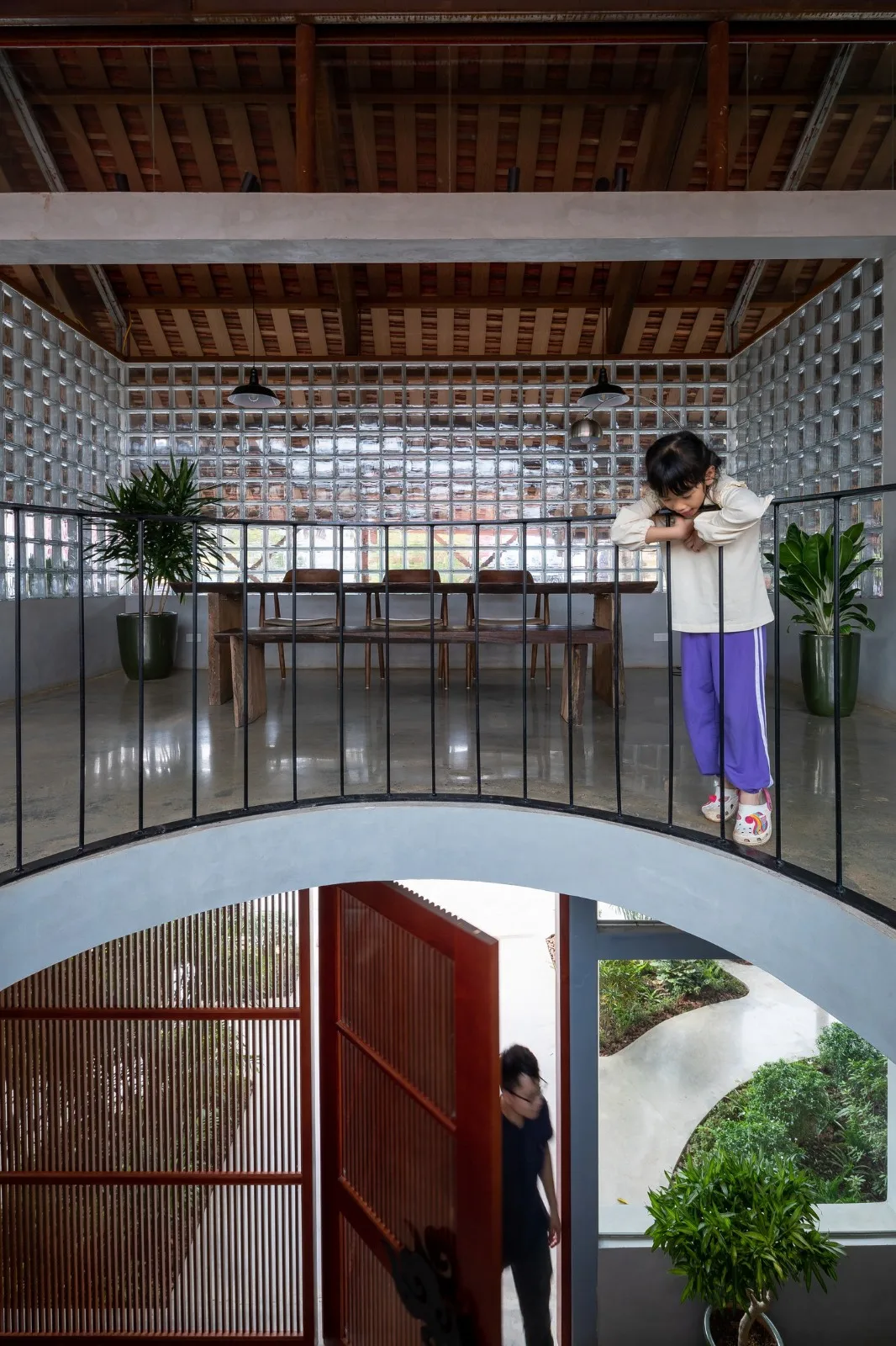 BIM建筑|May 咖啡厅和面包店 / FeA
