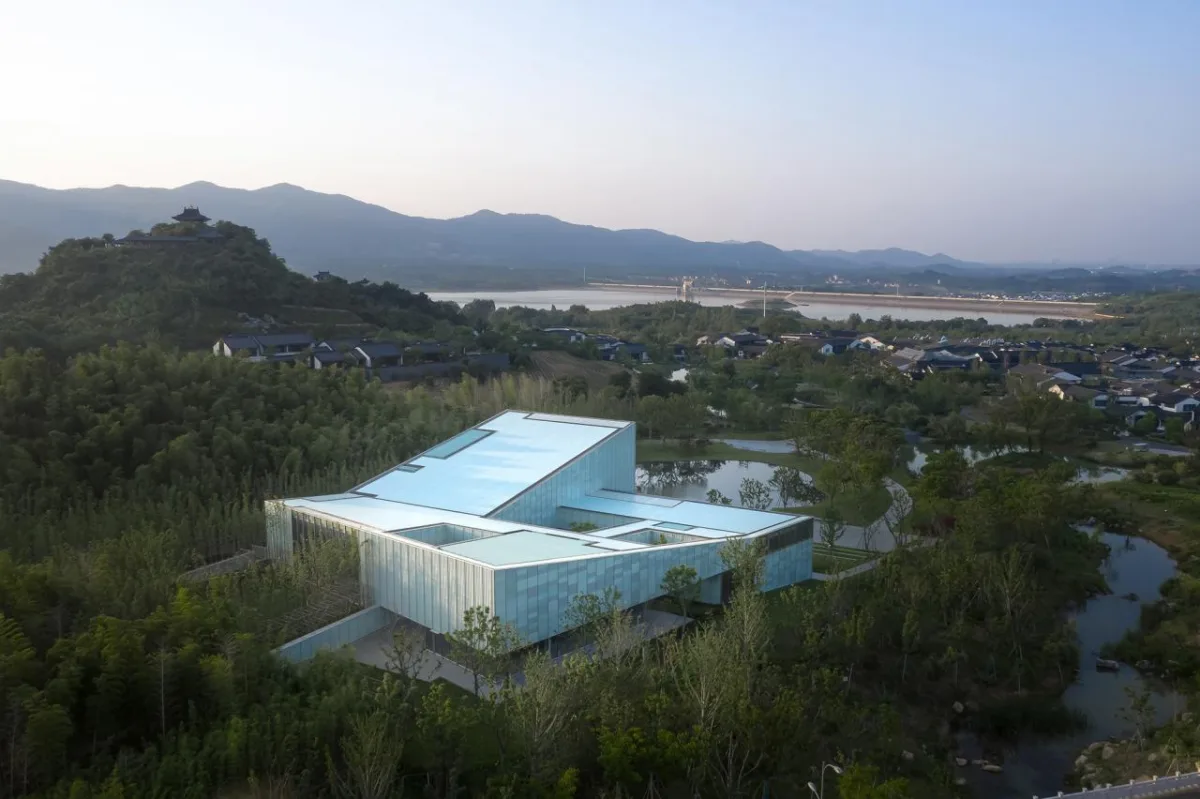 BIM建筑|雅达剧院：山林与舞台 / goa大象设计