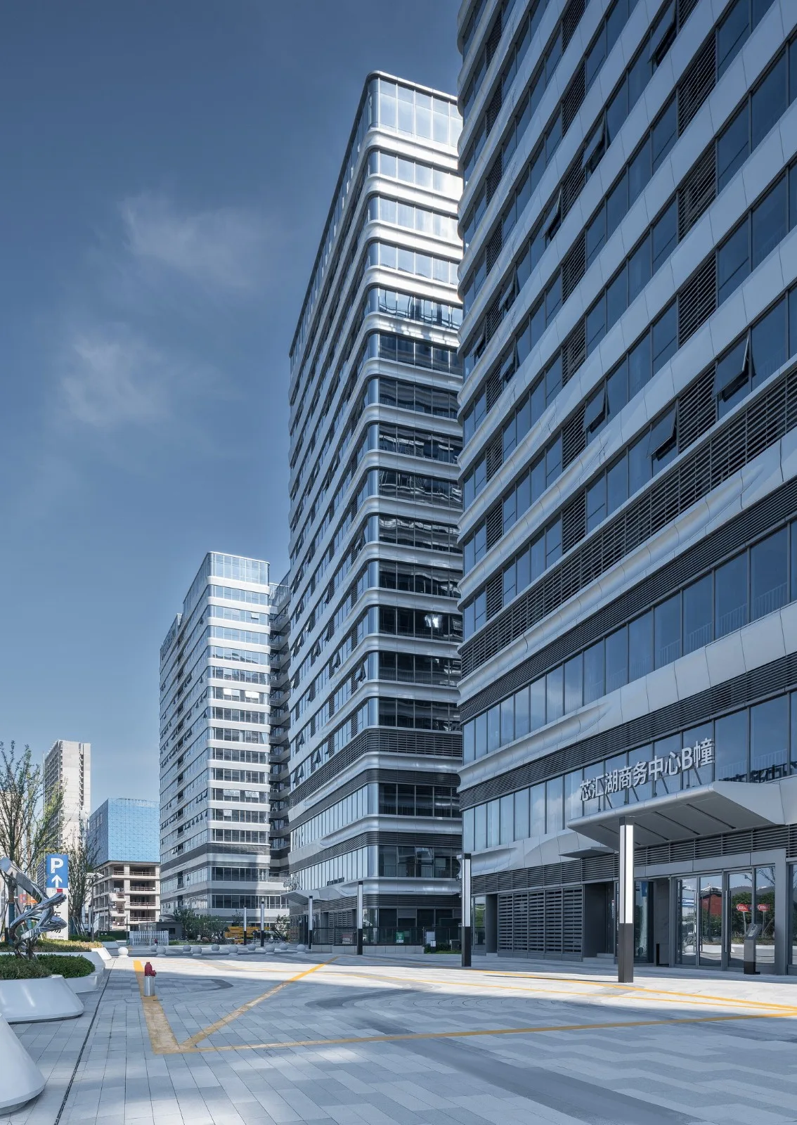 BIM建筑|Moc芯光里·苏州高铁新城复合商业街区 / 简和建筑