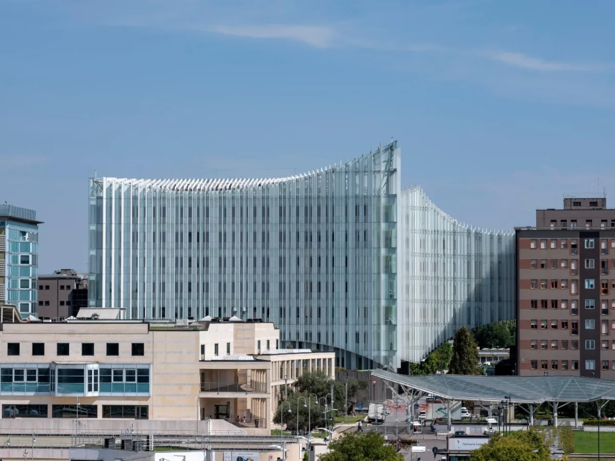 BIM建筑|会吸霾的医院：米兰圣拉斐尔医院新外科和急救中心 / MCA建筑事务所