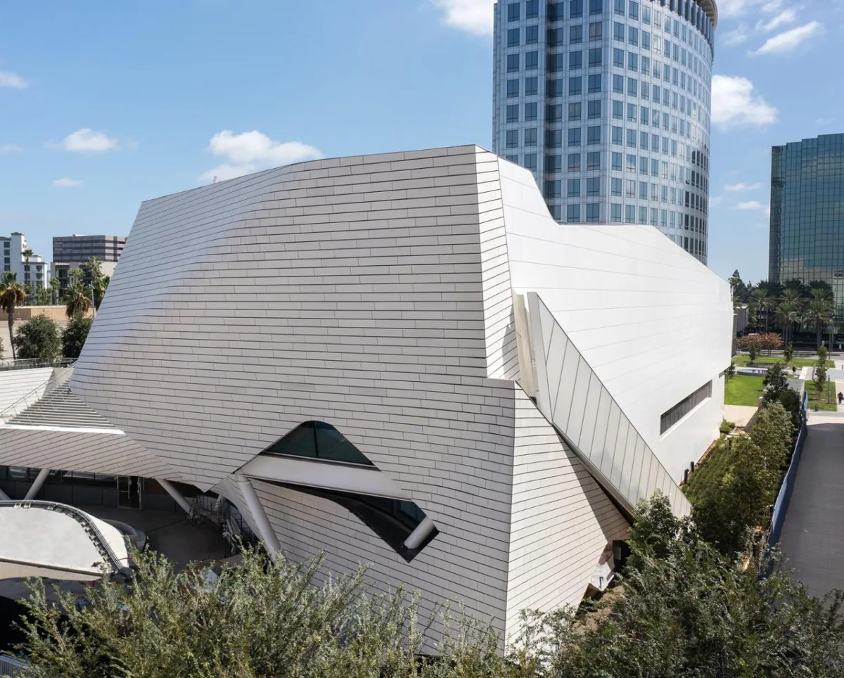 BIM建筑|美国加州橙县艺术博物馆 / Morphosis