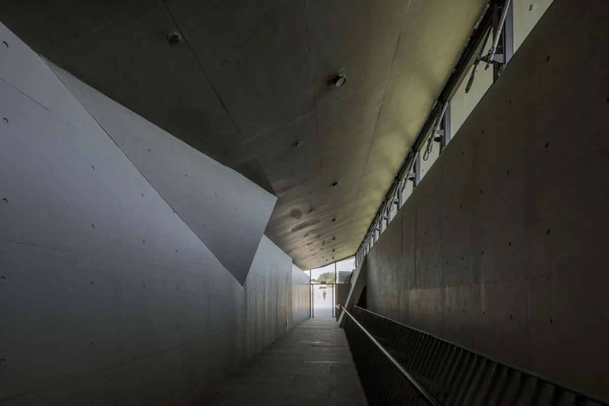 BIM建筑|西安秦始皇帝陵博物院铜车马博物馆 / 止境设计工作室