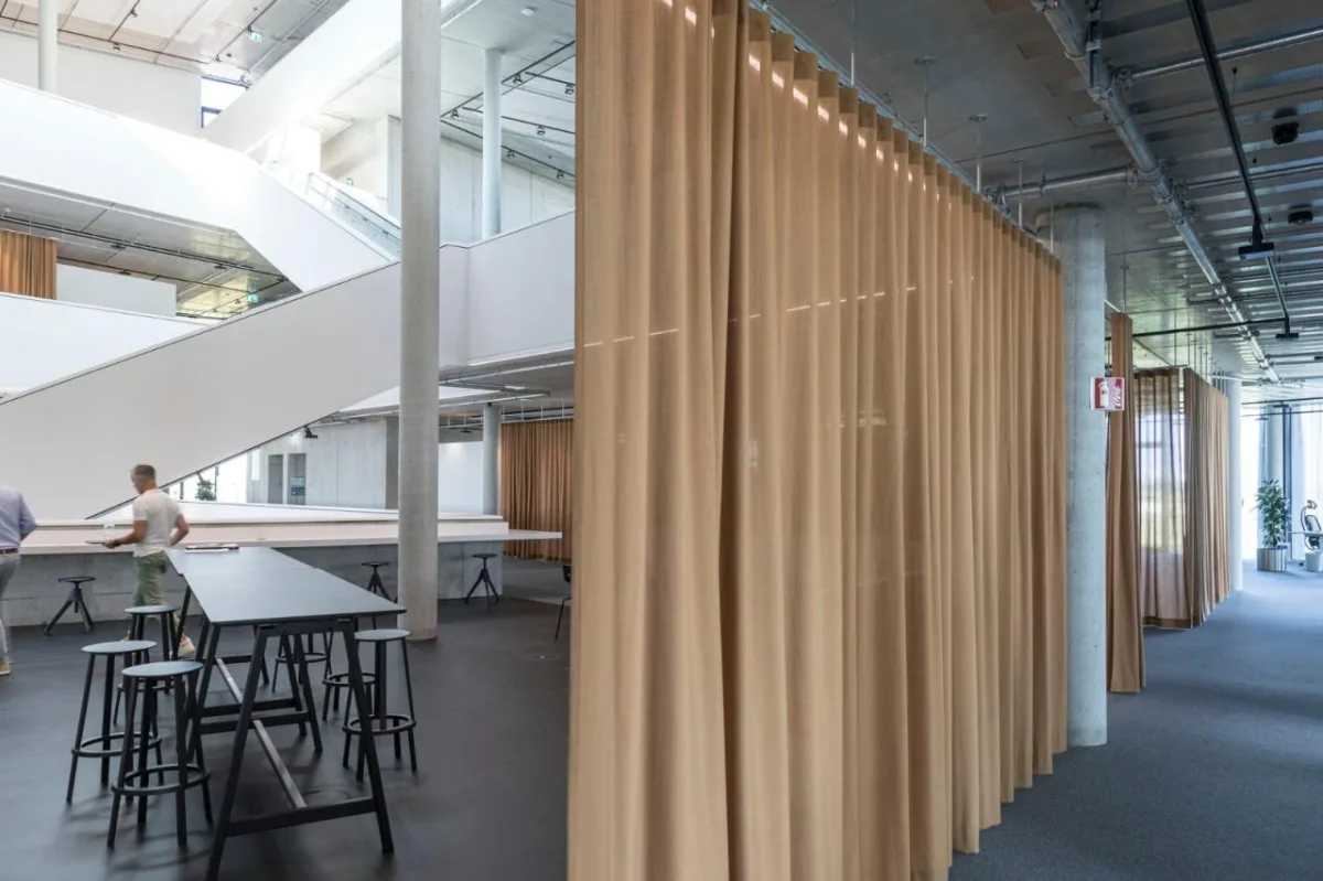 BIM建筑|随太阳路径开合窗帘，baramundi 总部 / 海茵建筑