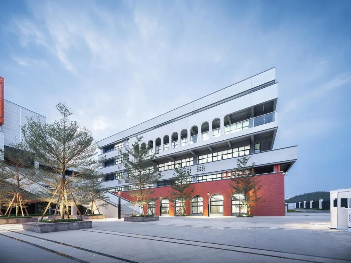 BIM建筑|台山市广旭实验学校 / 象外营造工作室