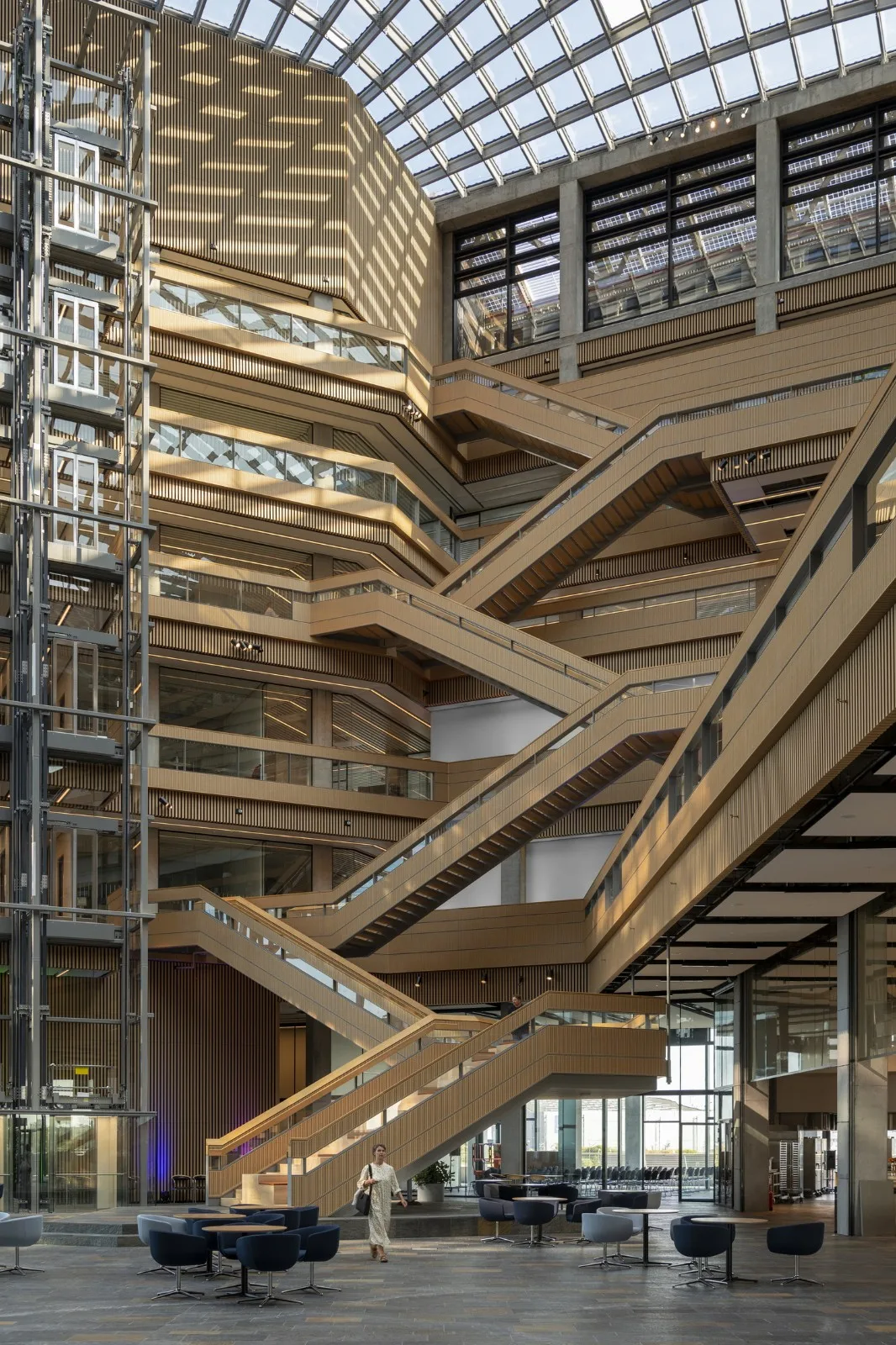 BIM建筑|辉凌制药总部 / Foster + Partners
