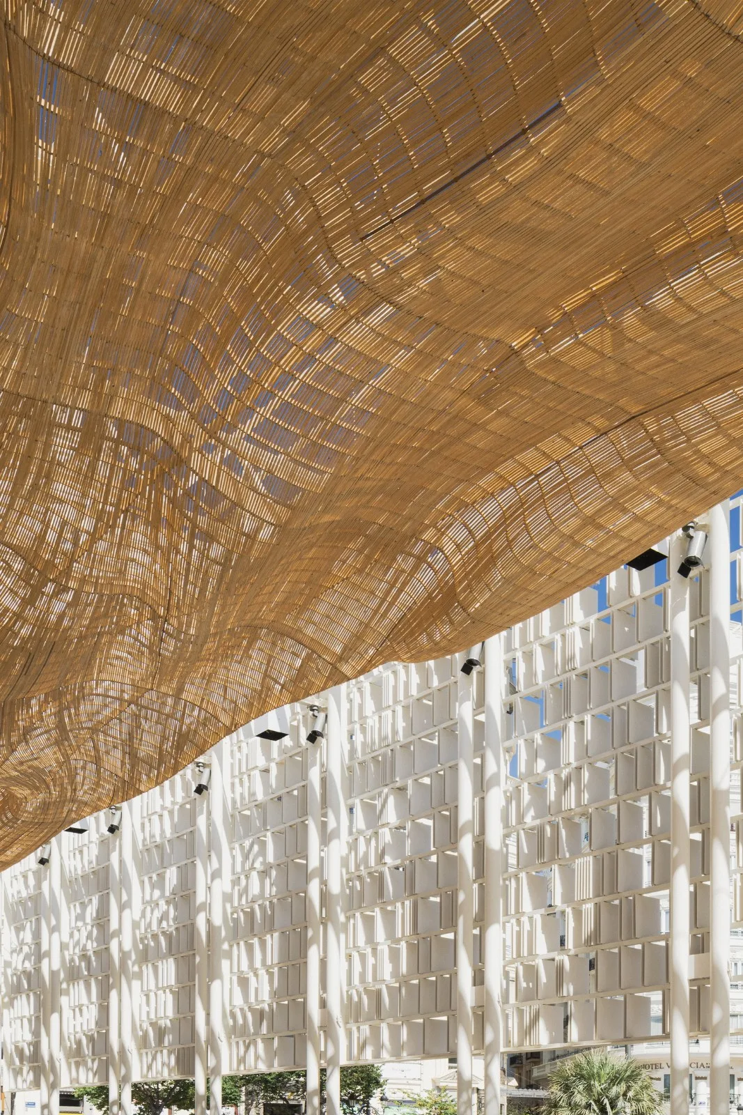 BIM建筑|可拆卸陶瓷结构，瓦伦西亚集市场馆 / Miguel Arraiz + Arqueha