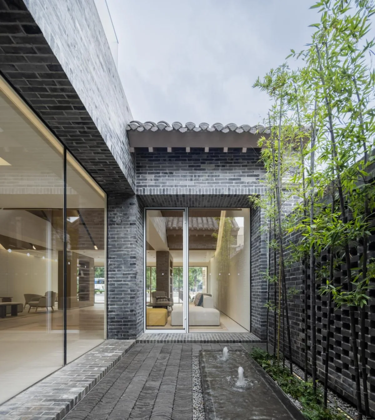 BIM建筑|融新于旧，与时并进：济南蔚来中心 / LUKSTUDIO芝作室