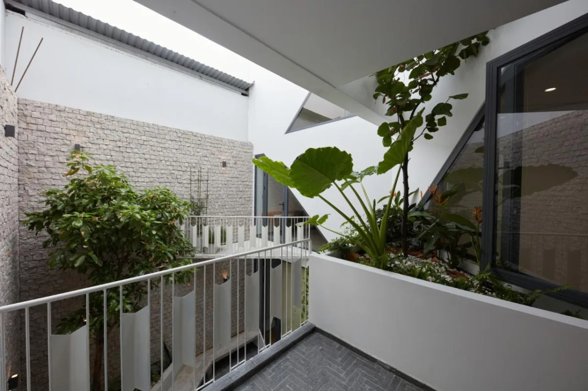 BIM建筑|三角形之家 / Khuon Studio