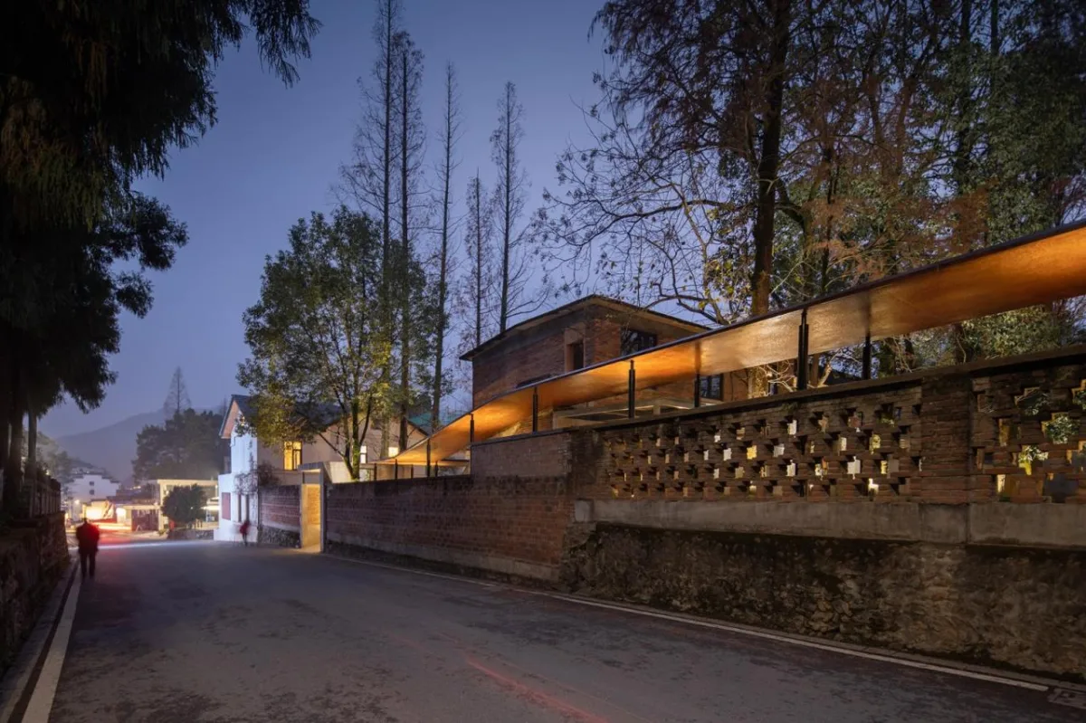 BIM建筑|龙游溪口镇乡村未来社区圃舍·溪口共享民宿 / 上海严旸建筑设计工作室