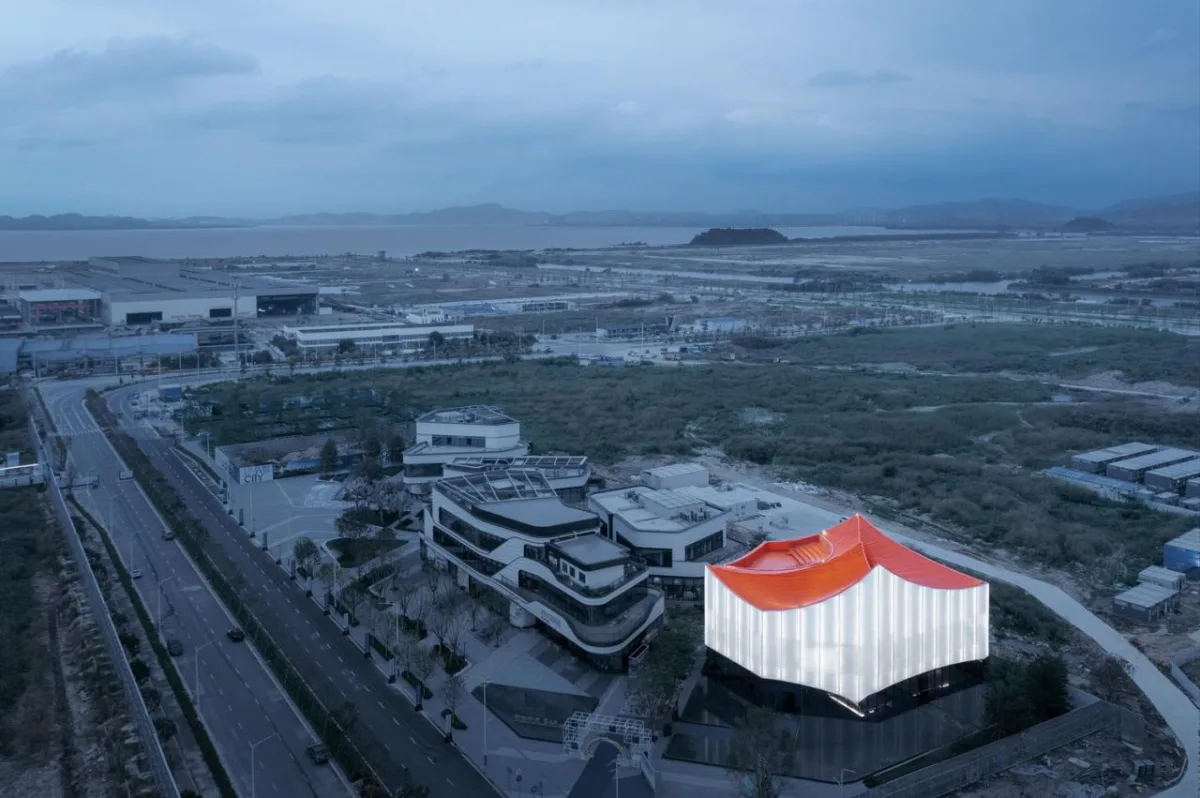 BIM建筑|飞翔的红山 / Wutopia Lab