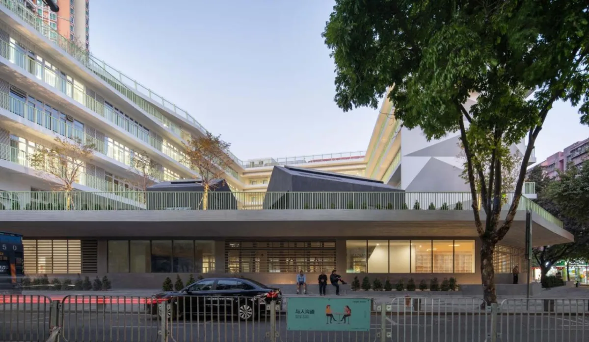 BIM建筑|深圳福田新沙小学 / 一十一建筑