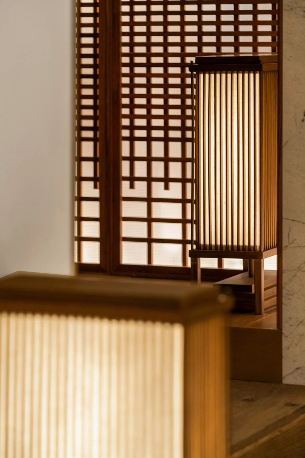BIM建筑|一种材料与当代建构的情绪平衡：本木展厅 / 蜂鸟设计