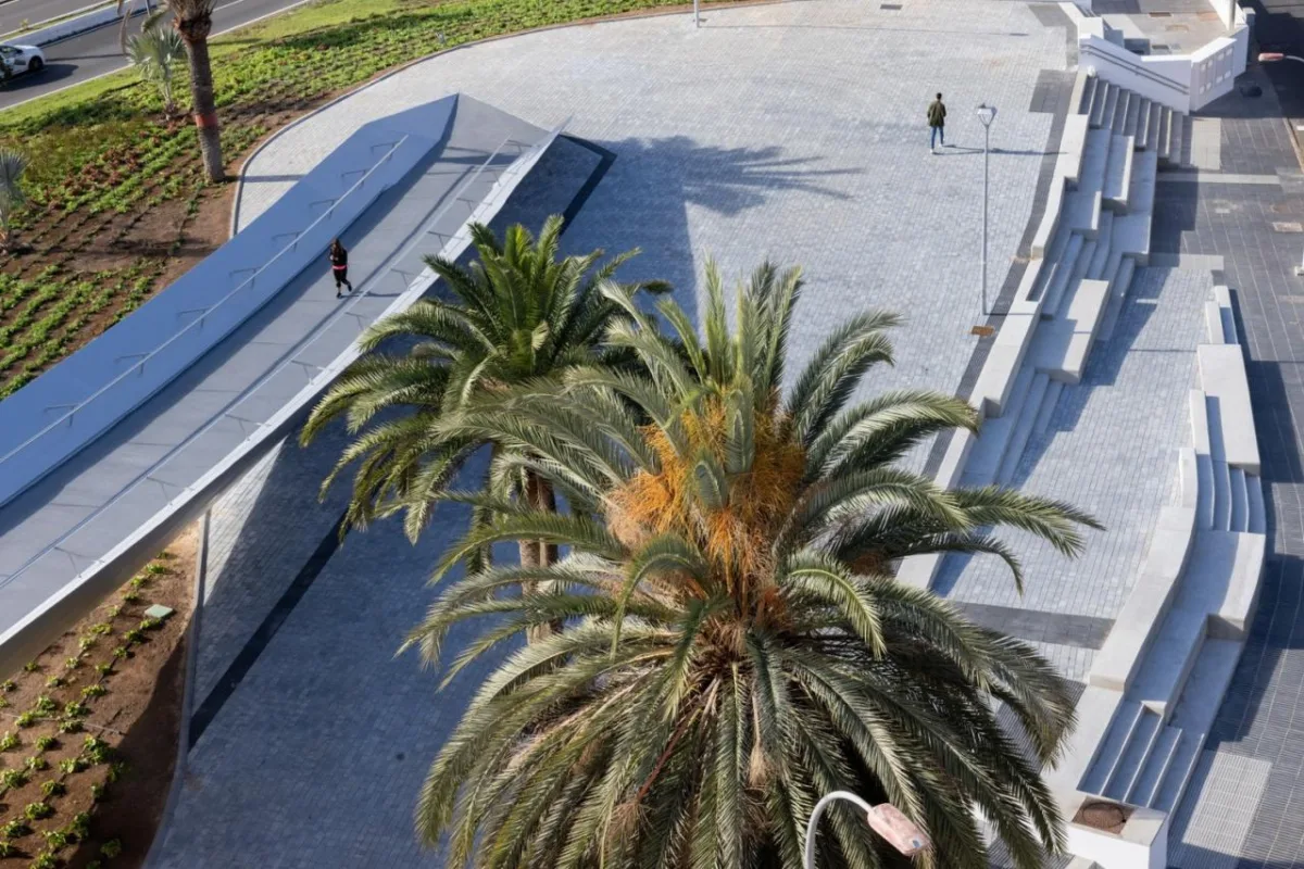 BIM建筑|飘起的人行桥，Onda Atlántica 桥 / Onda Arquitectura