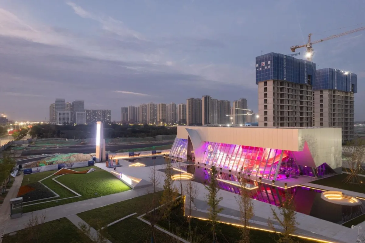 BIM建筑|西安泾河新城崇文郎樾展示中心 / aoe事建组