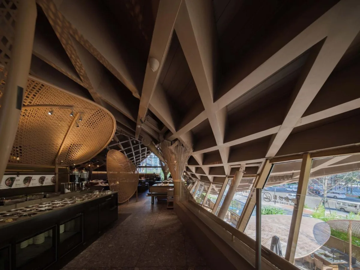 BIM建筑|交子大道木屋顶餐厅 / 致野建筑