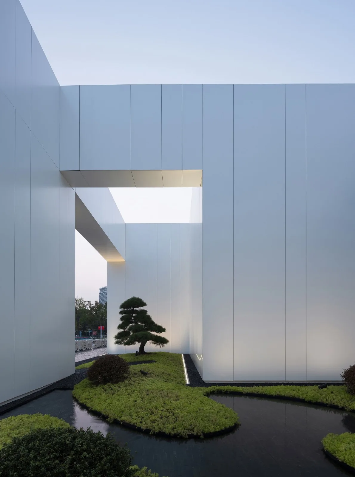BIM建筑|江南印·造园六章——“两湖”创新区规划展示馆 / 简和建筑