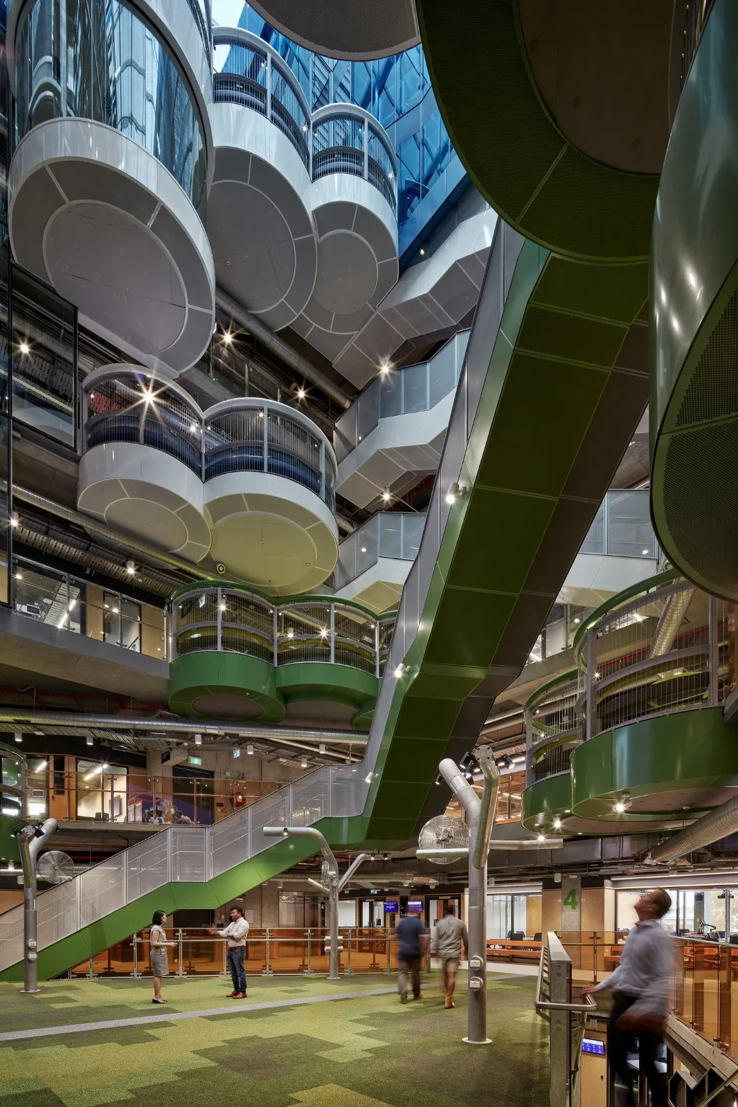 BIM建筑|昆士兰大学化工学院 Andrew N. Liveris，‘圈’出公共空间 / Lyons + m3architecture