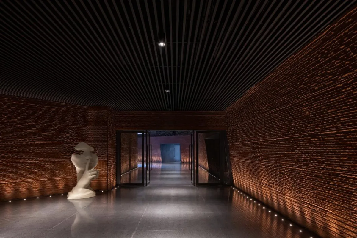 BIM建筑|红色石阵，云南东风韵艺术中心 / 孟凡浩