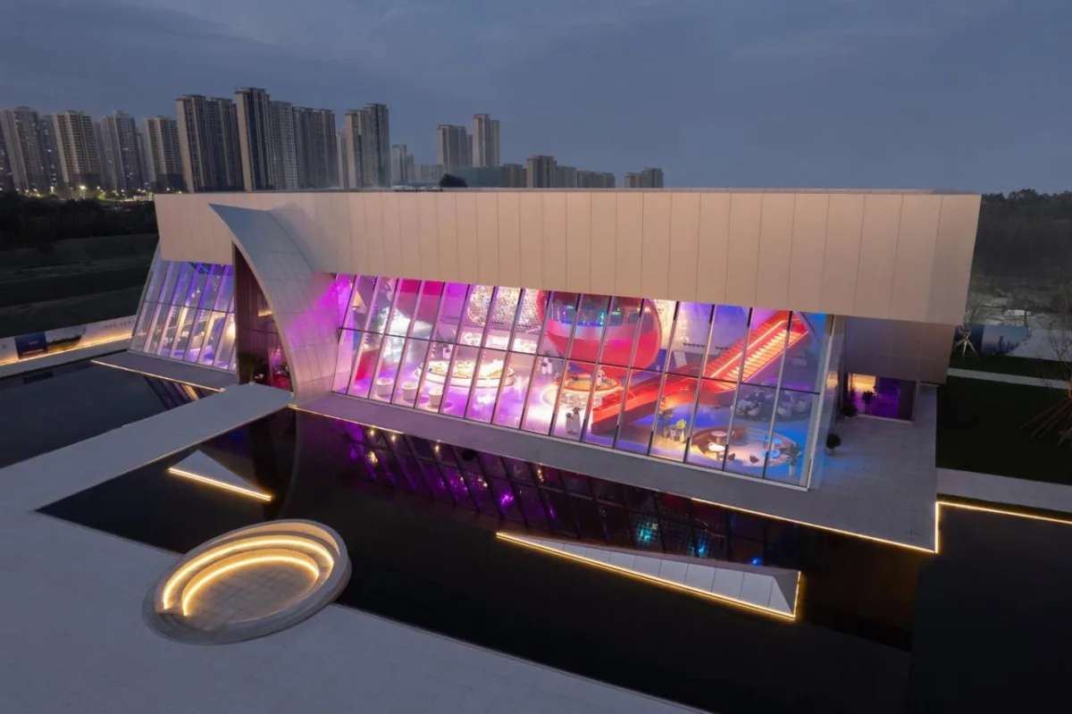 BIM建筑|西安泾河新城崇文郎樾展示中心 / aoe事建组