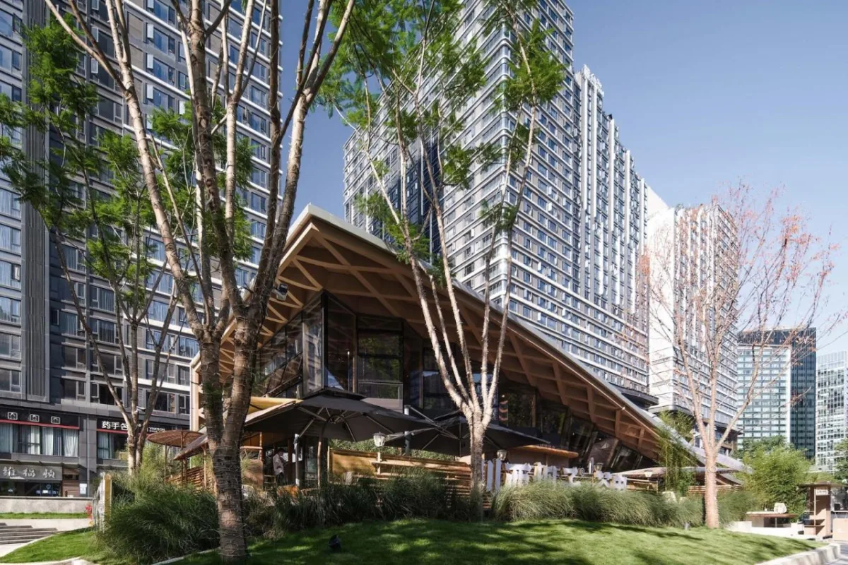 BIM建筑|交子大道木屋顶餐厅 / 致野建筑
