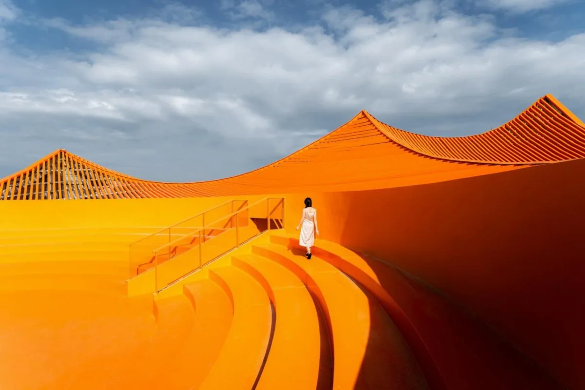 BIM建筑|飞翔的红山 / Wutopia Lab