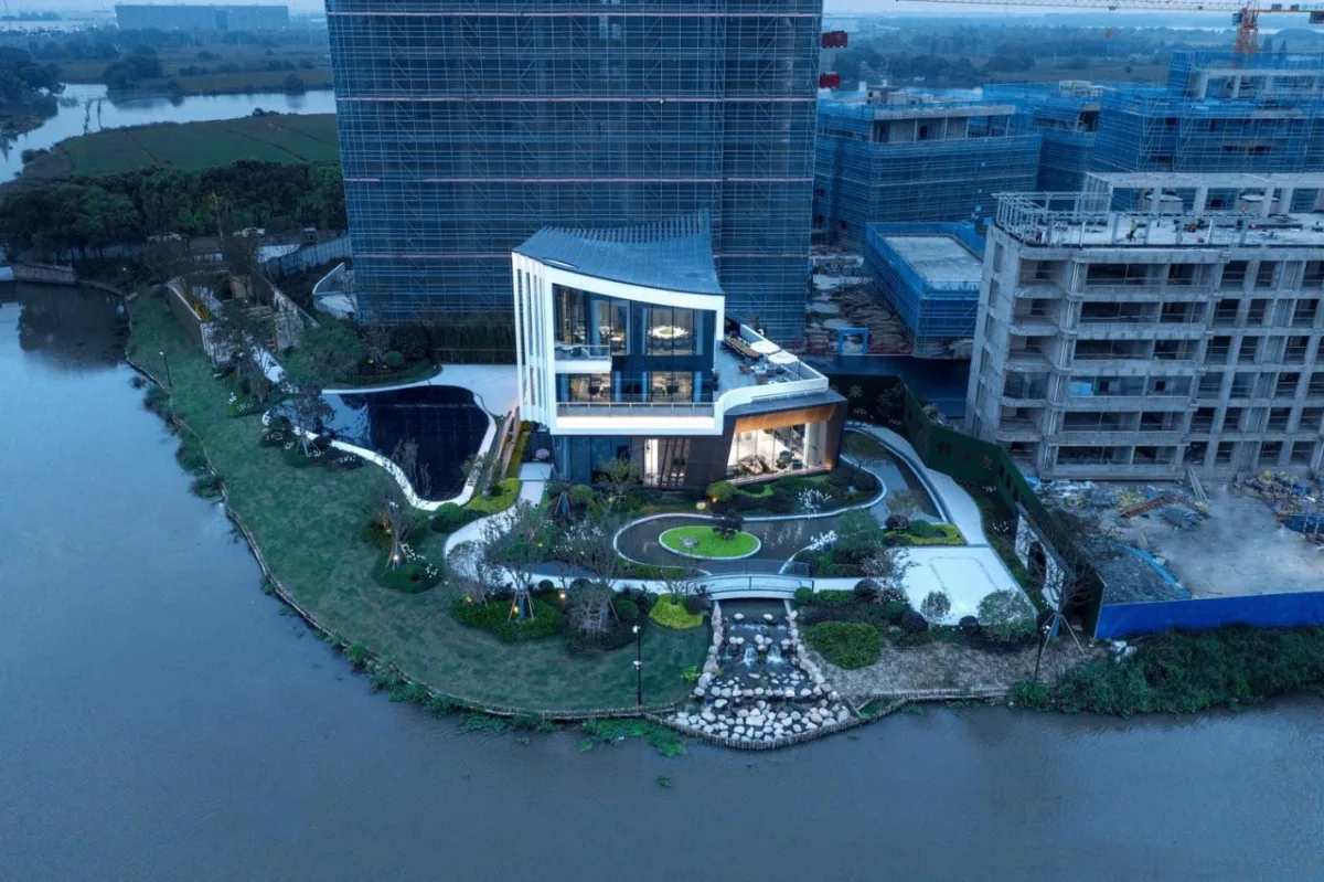 BIM建筑|长三角科大亨芯研究院：在长三角“原点”打造江南水乡式特色产业园 / 三益建筑