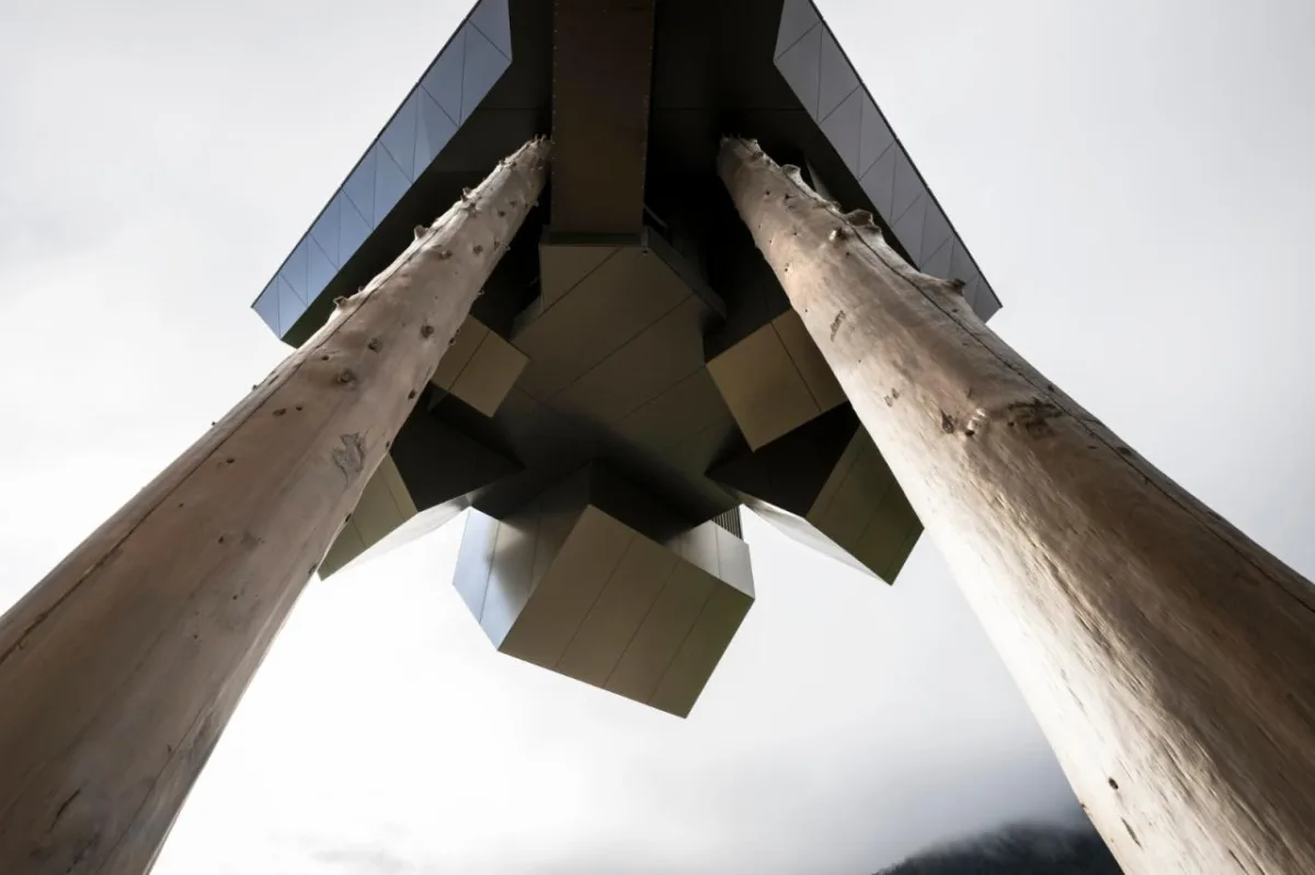 BIM建筑|“倒挂”建筑，Hubertus 酒店扩建 / noa*