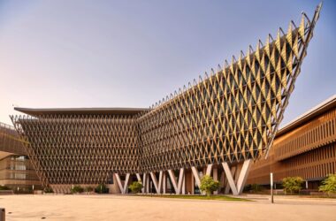 BIM建筑|科威特大学生命科学学院 / CambridgeSeven + Gulf Consult-BIM建筑网