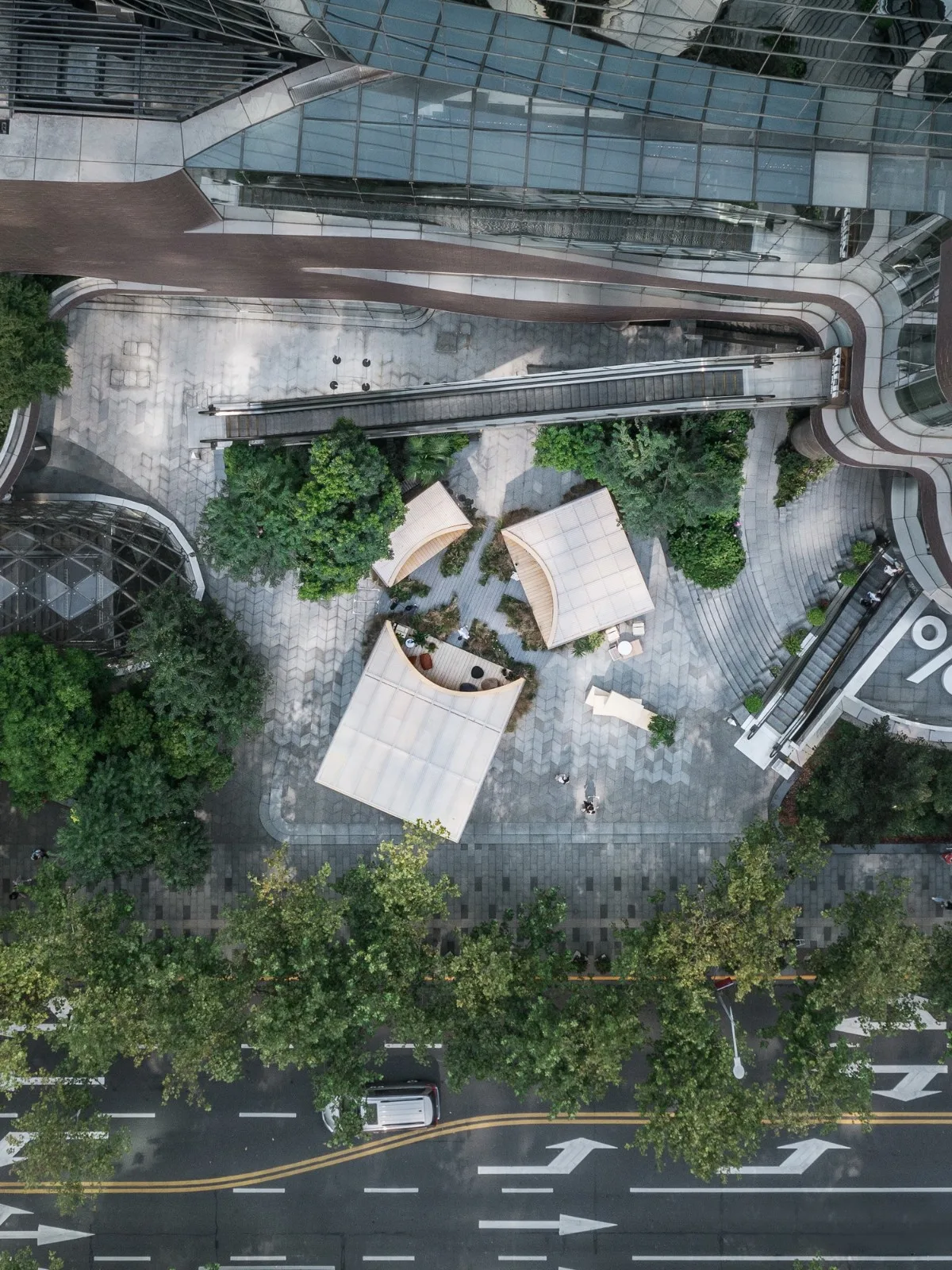 BIM建筑|间园 ：闹市中的空间装置 / 间筑设计