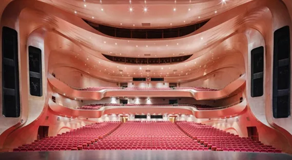 BIM建筑|帆状造型的郑州大剧院建成