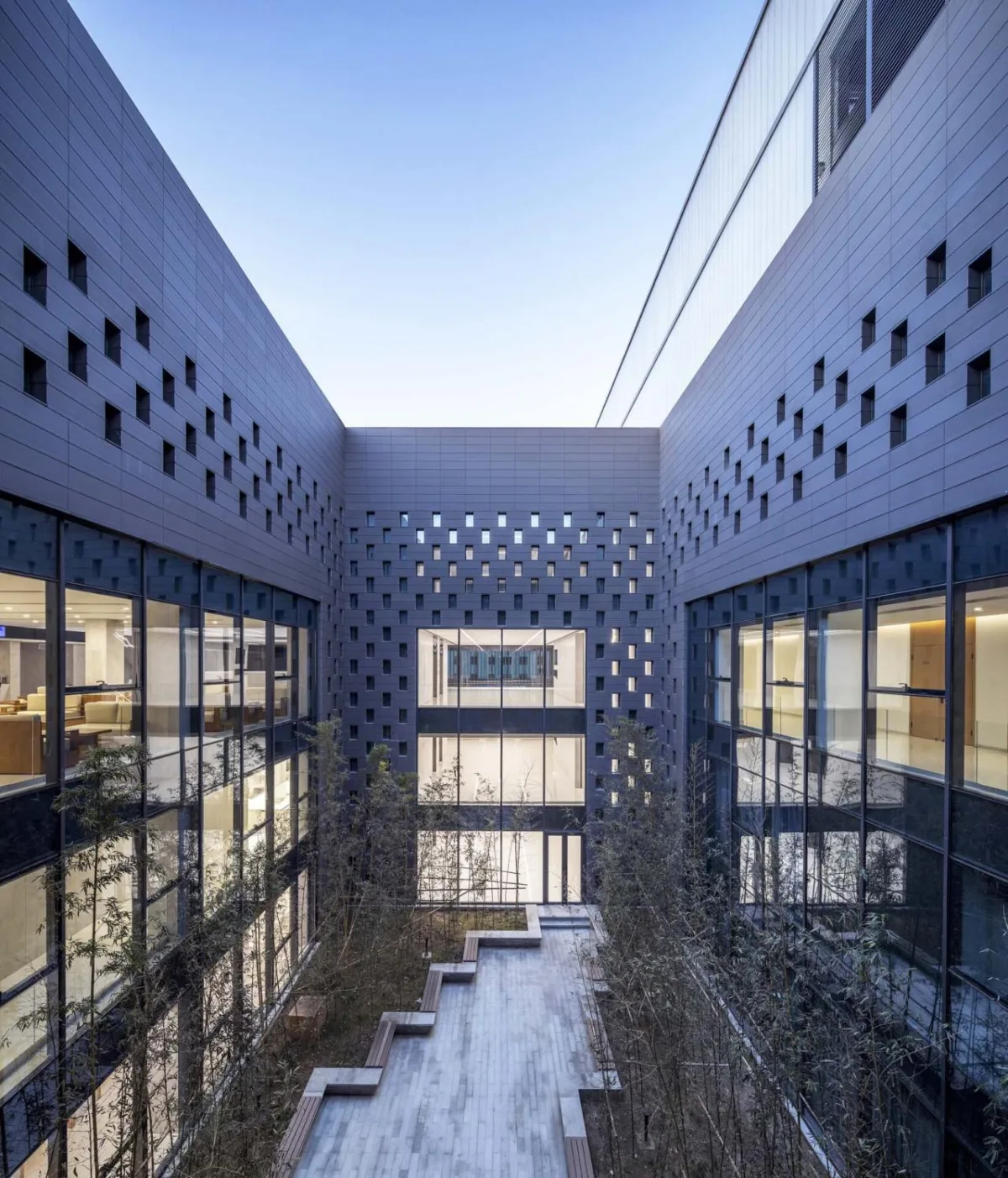 BIM建筑|朝向天空的院子——北京通州潞城市民中心 / 意度建筑