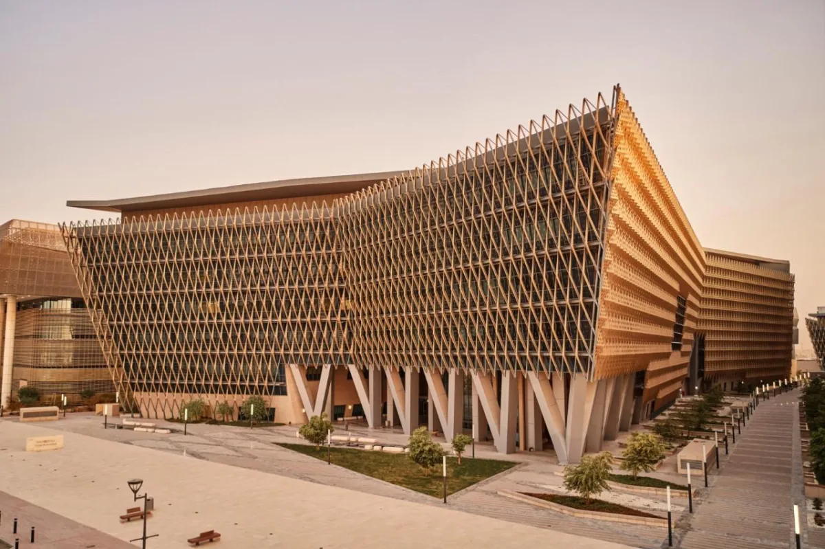BIM建筑|科威特大学生命科学学院 / CambridgeSeven + Gulf Consult