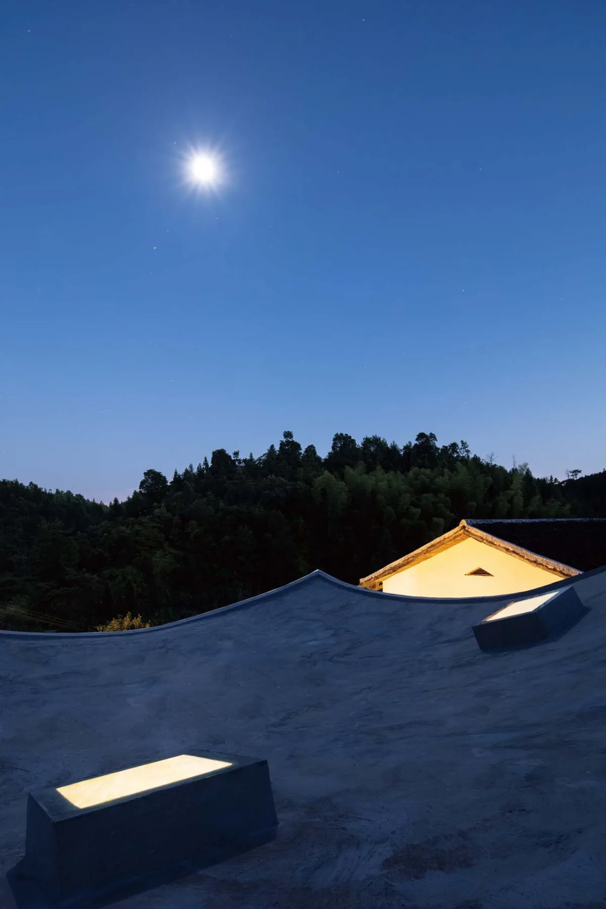 BIM建筑|乡村画室 / 跳房子建筑工作室