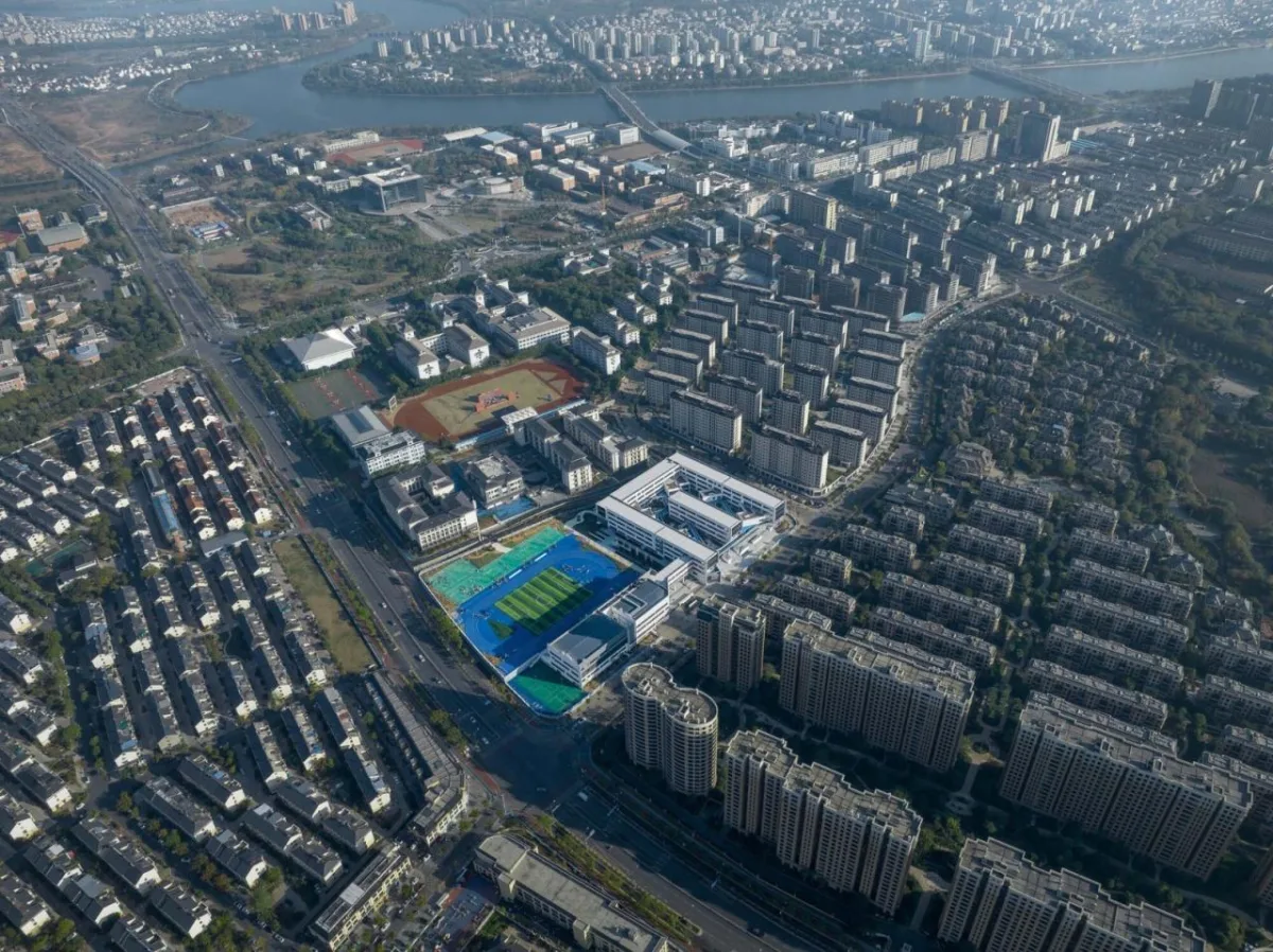 BIM建筑|衢州新华第二学校 / 零壹城市建筑事务所