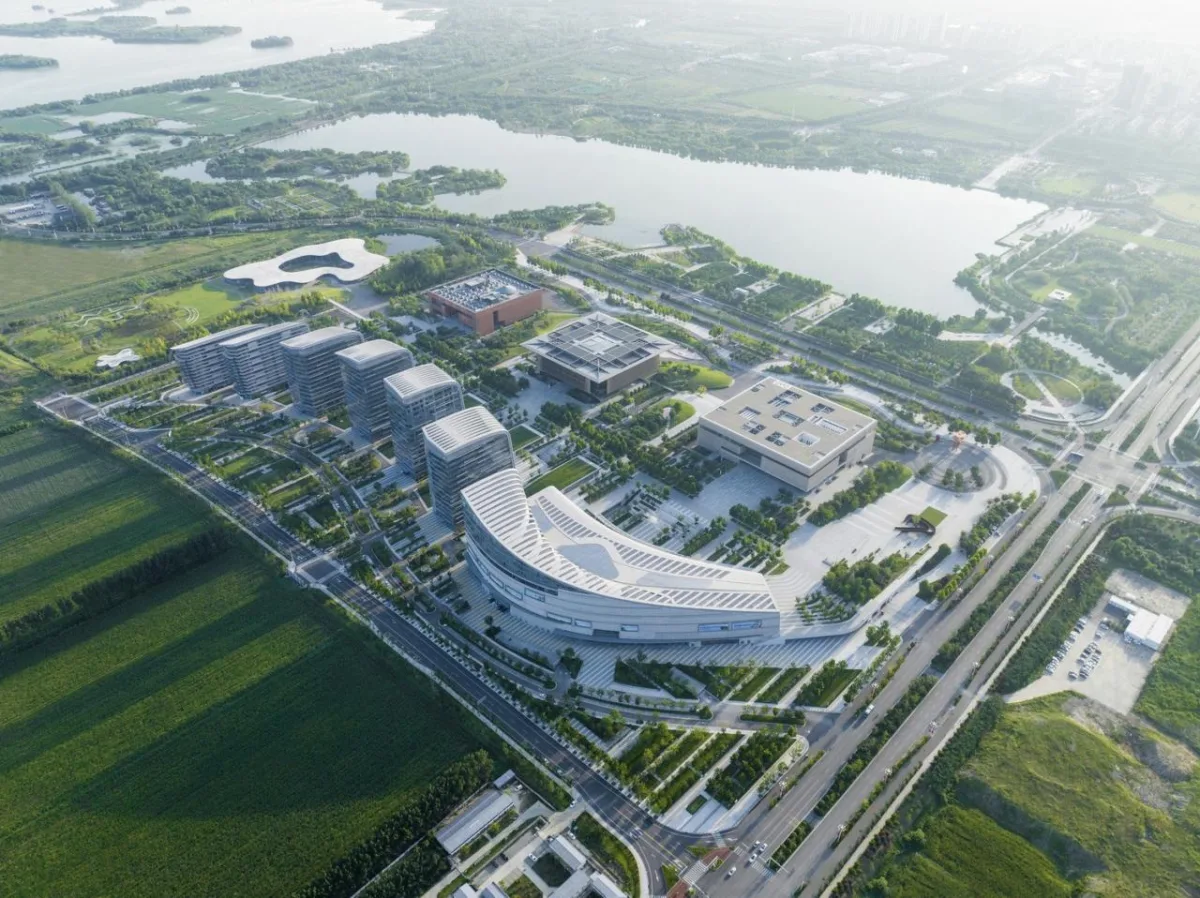 BIM建筑|高山流水、兼收并蓄的城市文化新名片—济宁市文化中心三期文化产业园 / Laguarda.Low Architects (LLA)