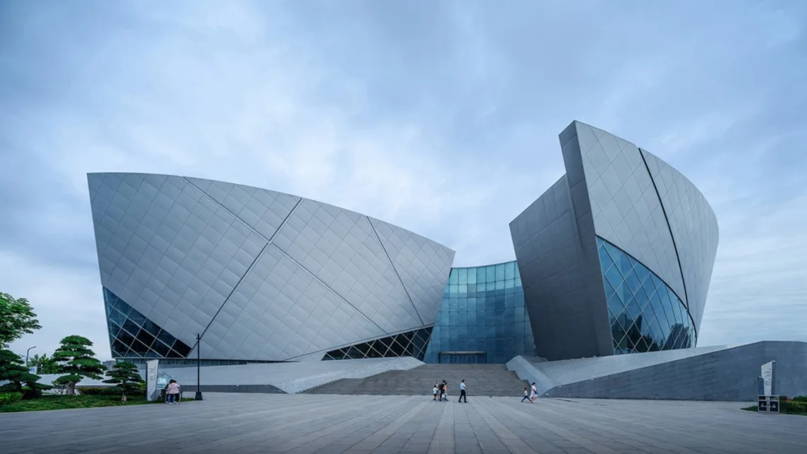 BIM建筑|帆状造型的郑州大剧院建成