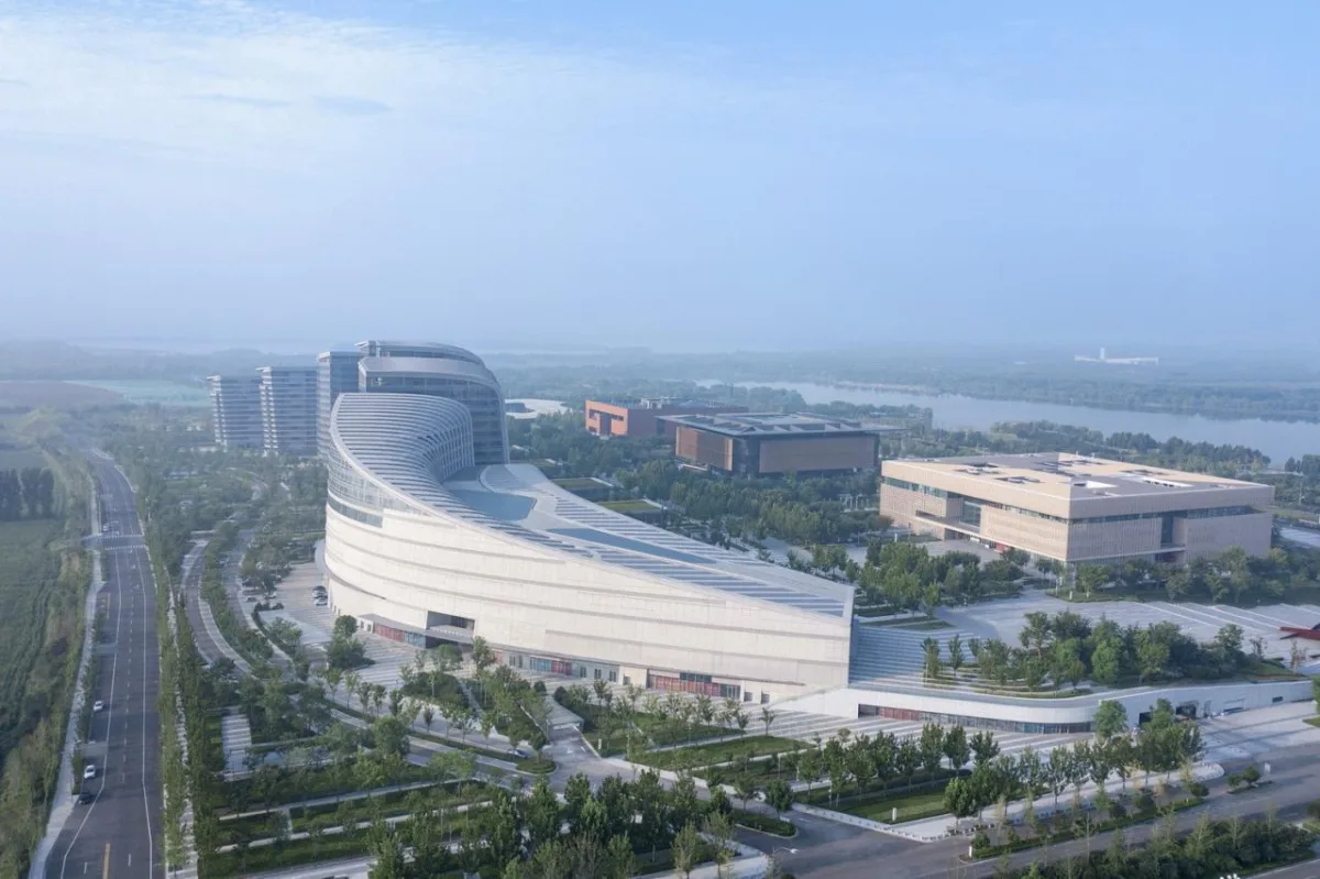 BIM建筑|高山流水、兼收并蓄的城市文化新名片—济宁市文化中心三期文化产业园 / Laguarda.Low Architects (LLA)