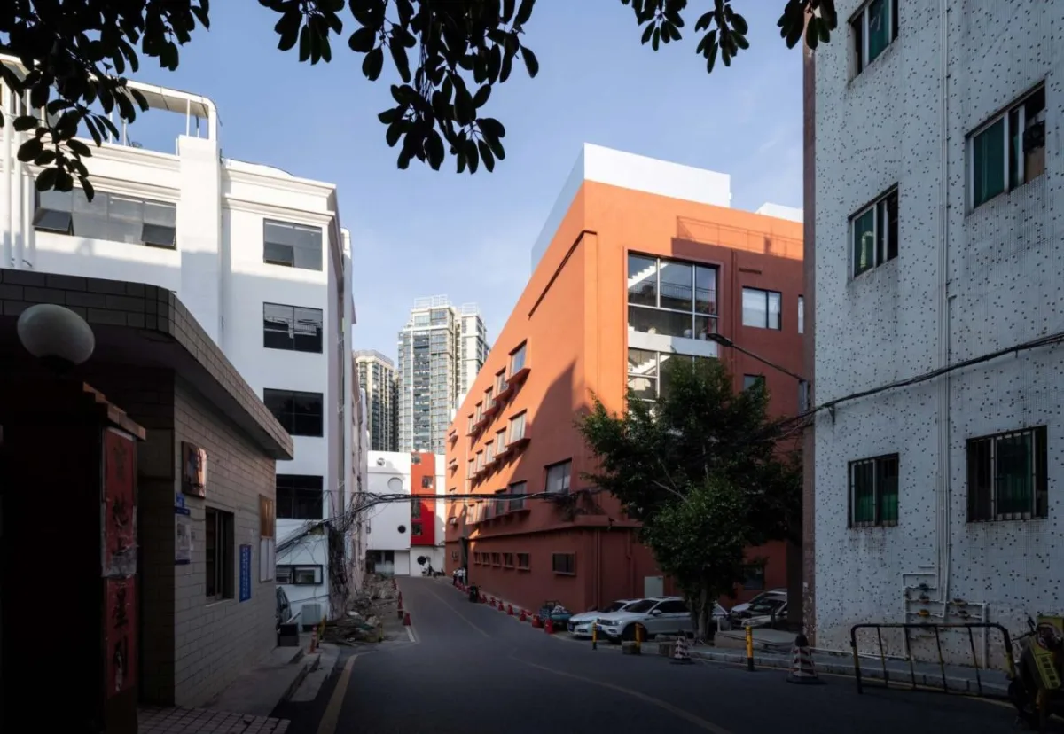 BIM建筑|东财工业区7#8#楼改造 / 深圳对角线建筑设计