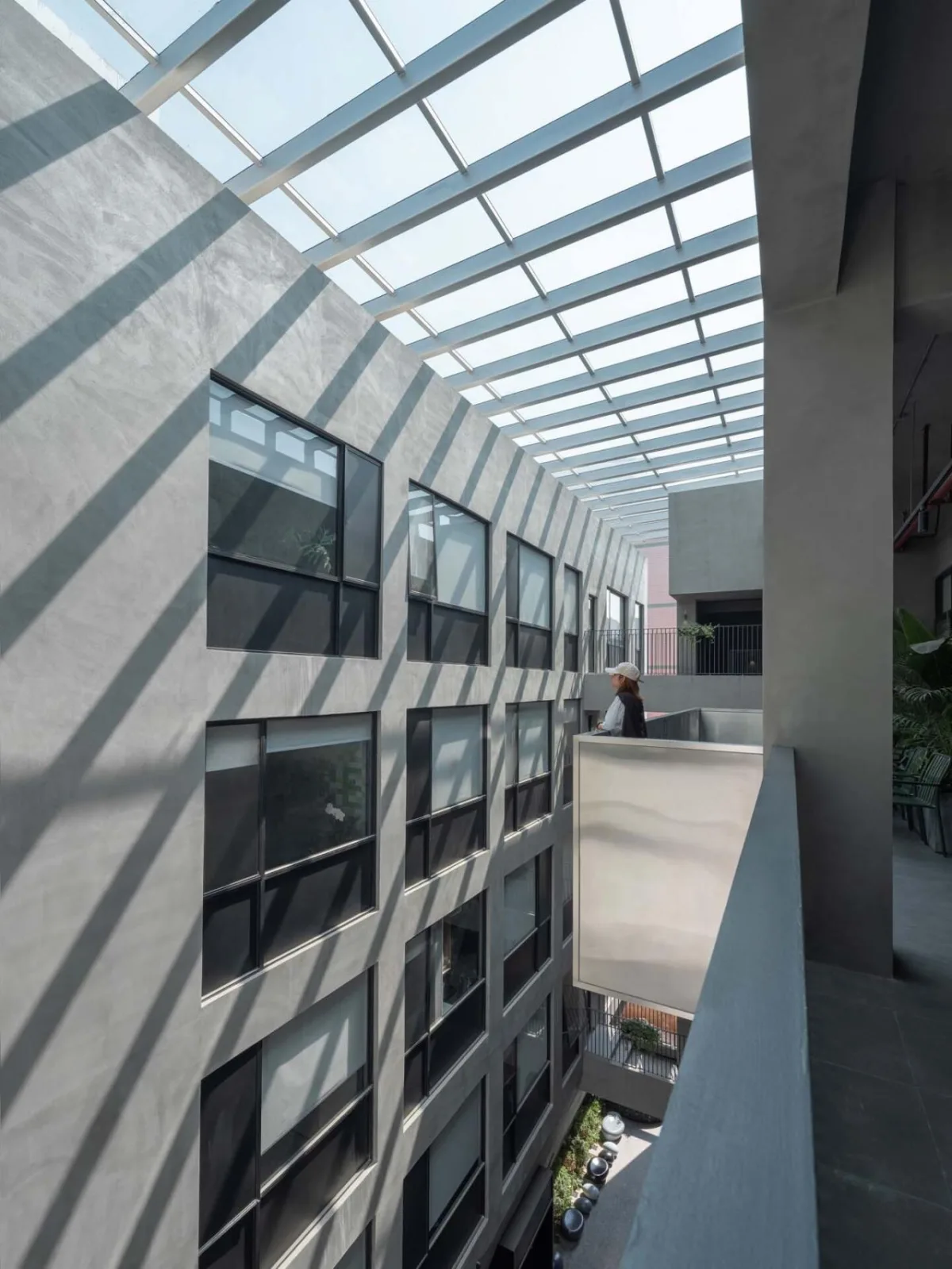 BIM建筑|东财工业区7#8#楼改造 / 深圳对角线建筑设计