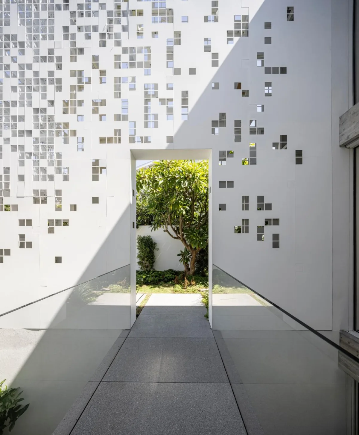 BIM建筑|一堵“逐渐消失”的墙，溶解像素屋 / Anderman Architects