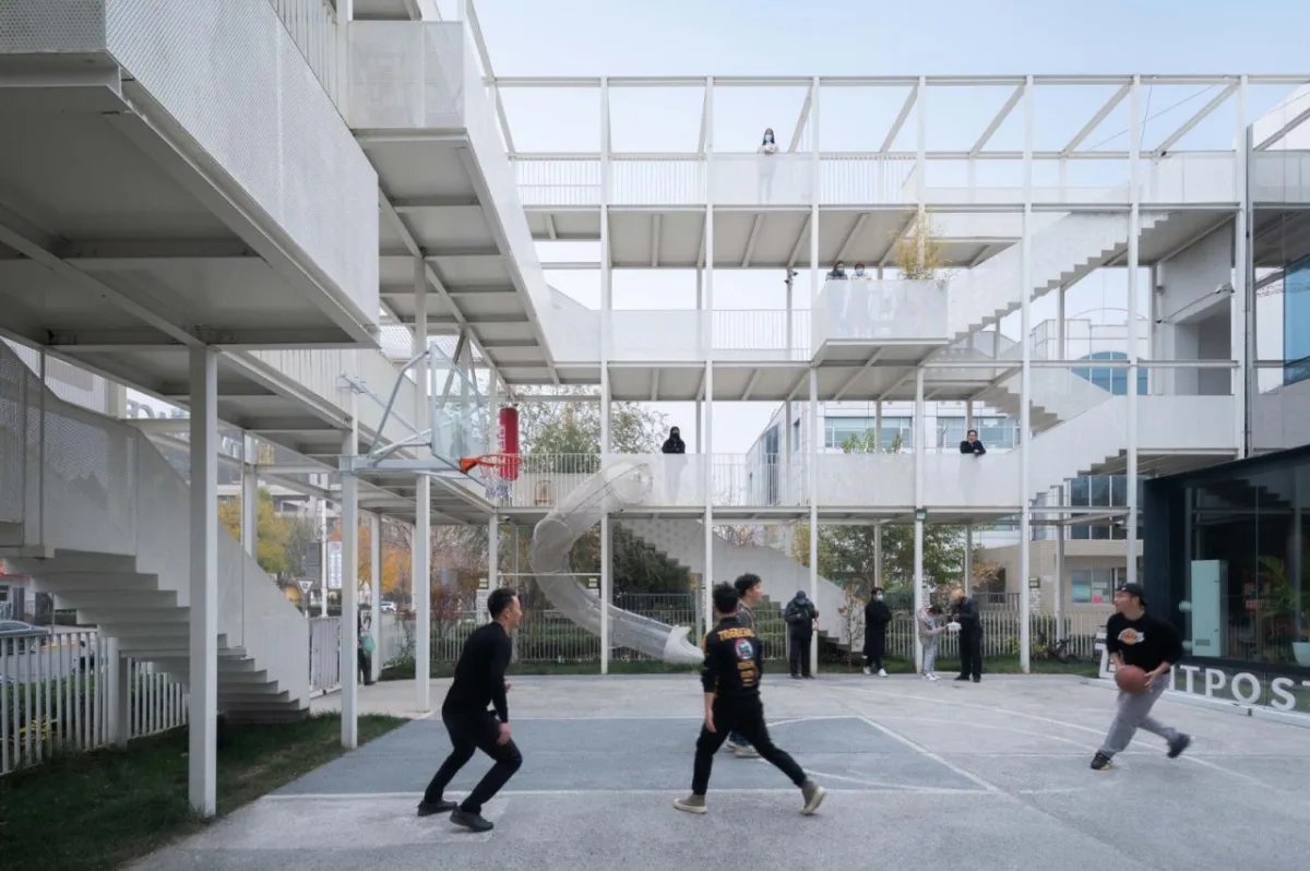 BIM建筑|钛媒体“折叠公园”，北京团河派出所旧址改造 / 靠近设计