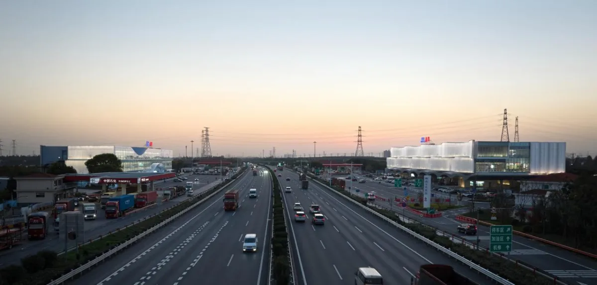 BIM建筑|沪杭高速嘉兴服务区：公路上的综合体 / goa大象设计