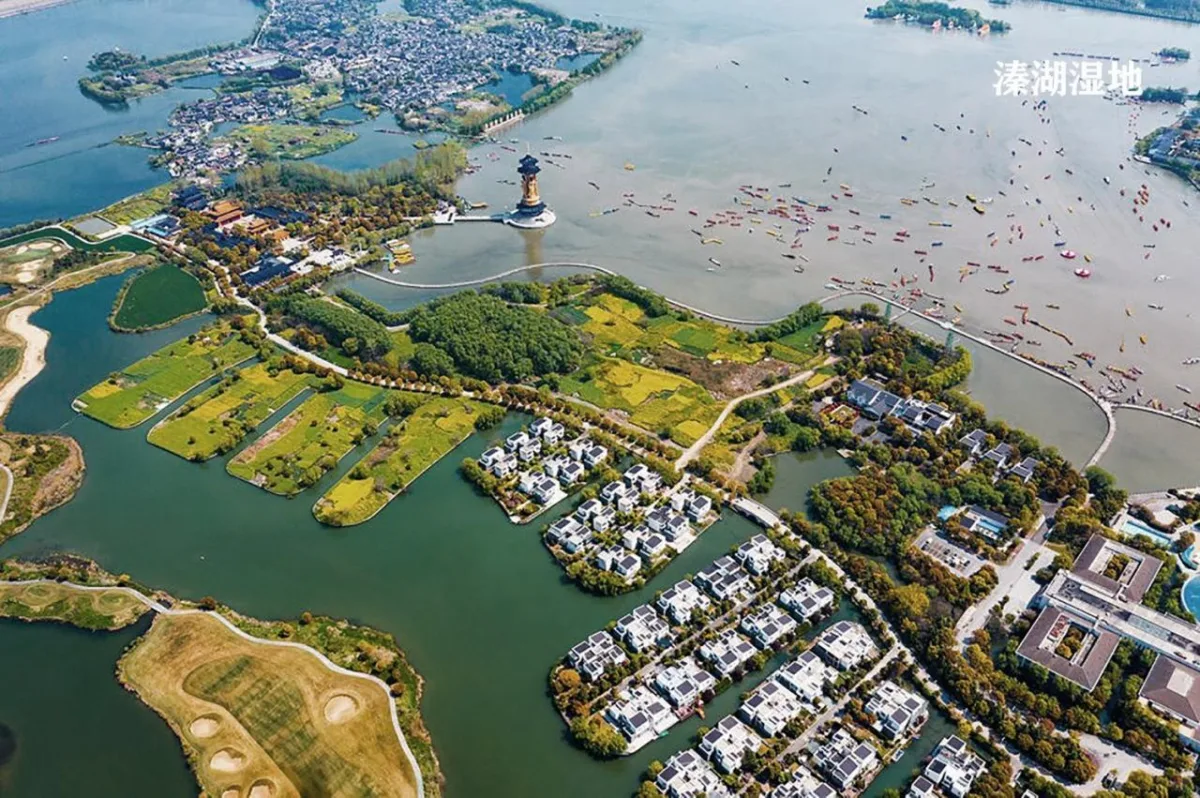 BIM建筑|湿地浮岛·溱湖宾馆 / 简和建筑