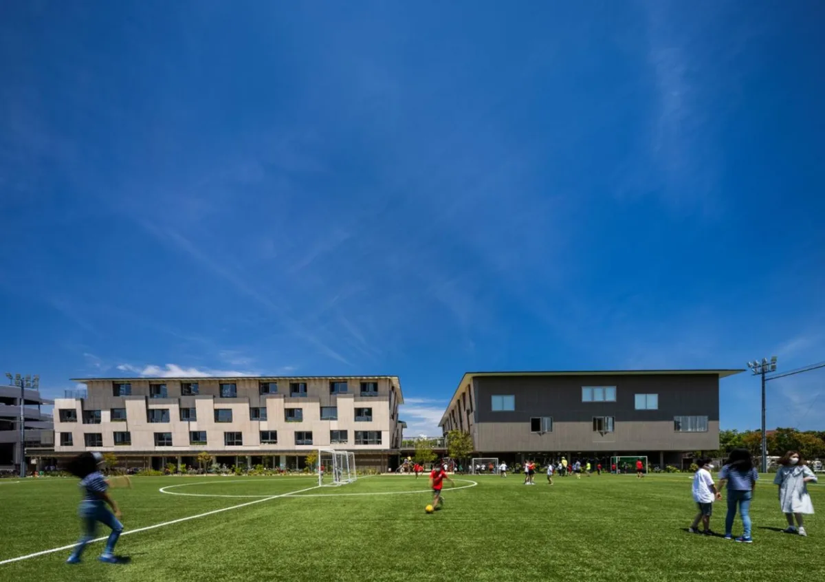 BIM建筑|横滨国际学校，内外均木质饰面 / 大成建设 + 隈研吾建筑都市设计事务所