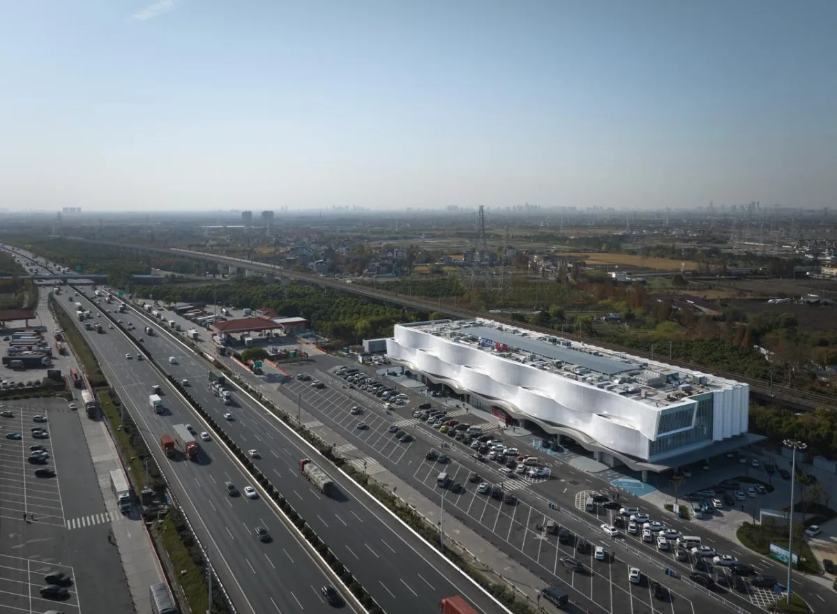 BIM建筑|沪杭高速嘉兴服务区：公路上的综合体 / goa大象设计