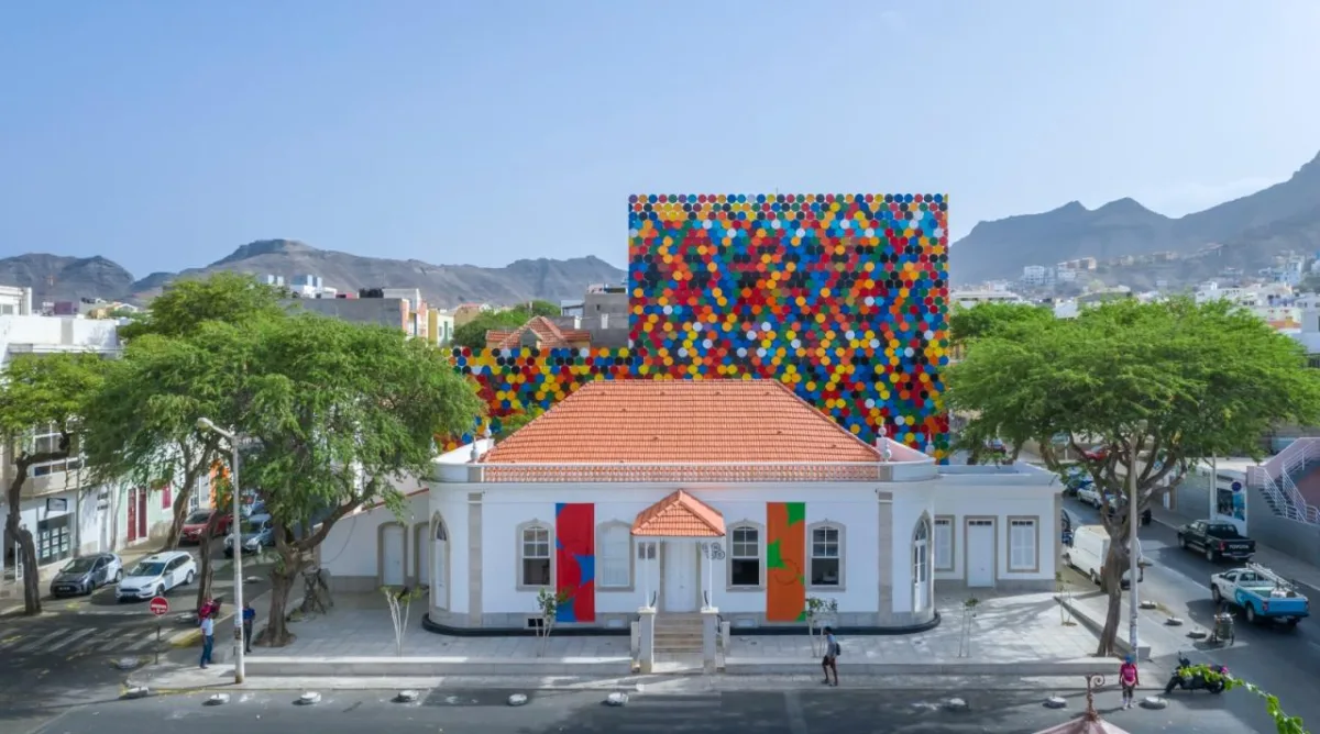 BIM建筑|桶盖表皮，CNAD 艺术工艺设计中心 / Ramos Castellano Arquitectos